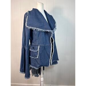 Eien women’s high low bell sleeve denim jacket in size L